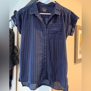 Women’s Size Small (4-6) ExOfficio Button-down Shirt
